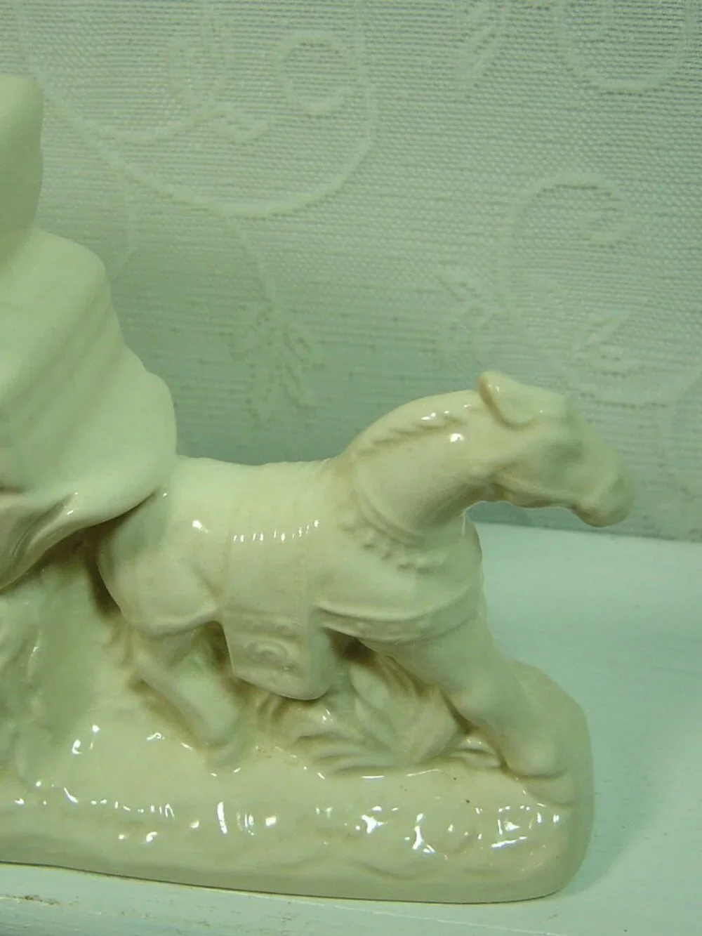 Vintage white horse & carriage planter made in USA-7